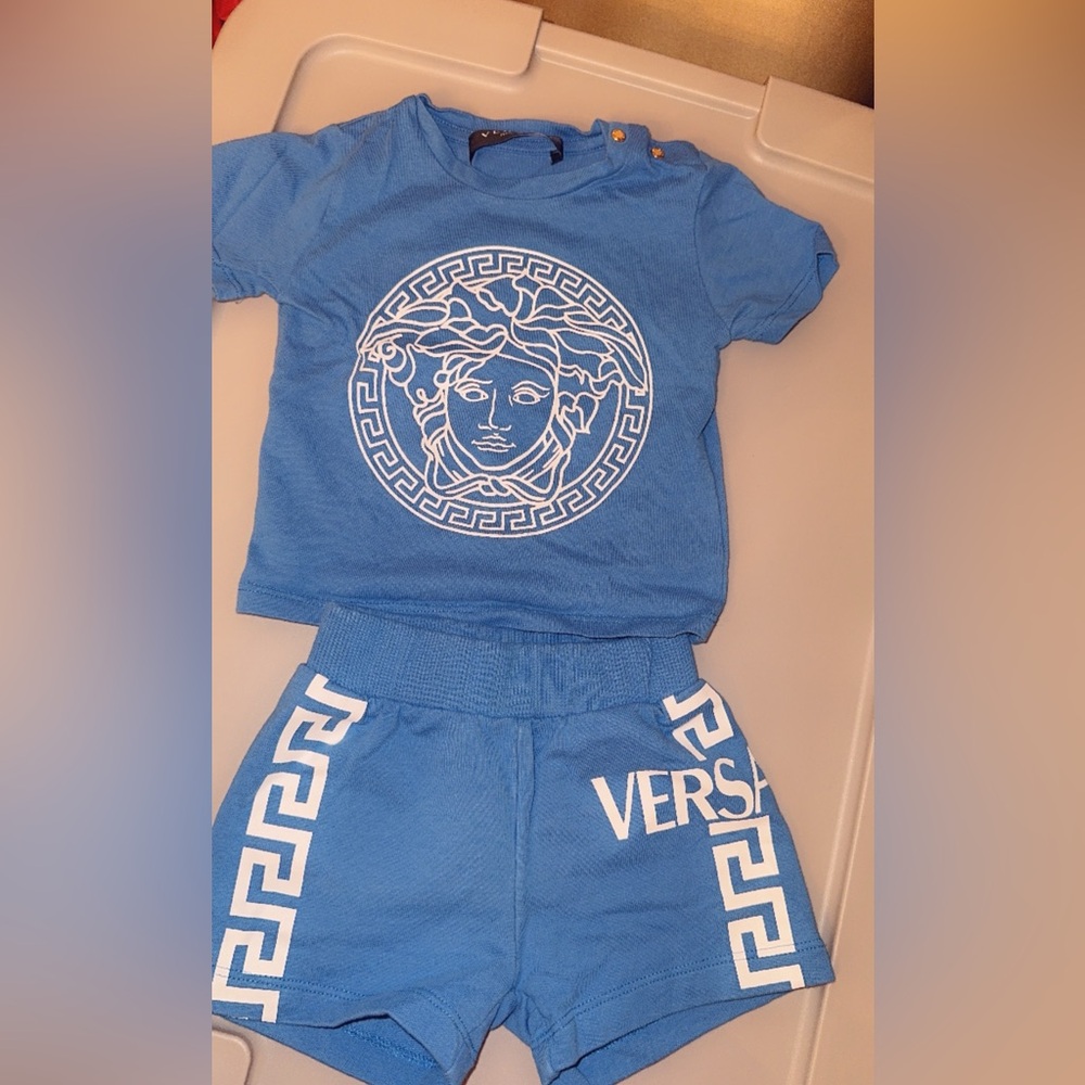 Baby Versace two piece Lightly worn , Only worn Once for 1 hour